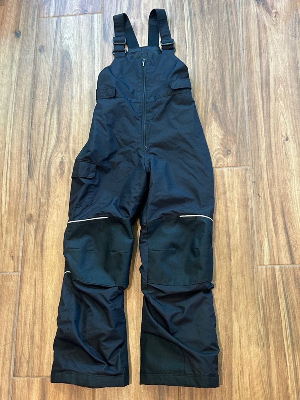 Youth. Medium Black Insulated Snow Bib Pants Ski Snowboard Grow-With-Me Overalls